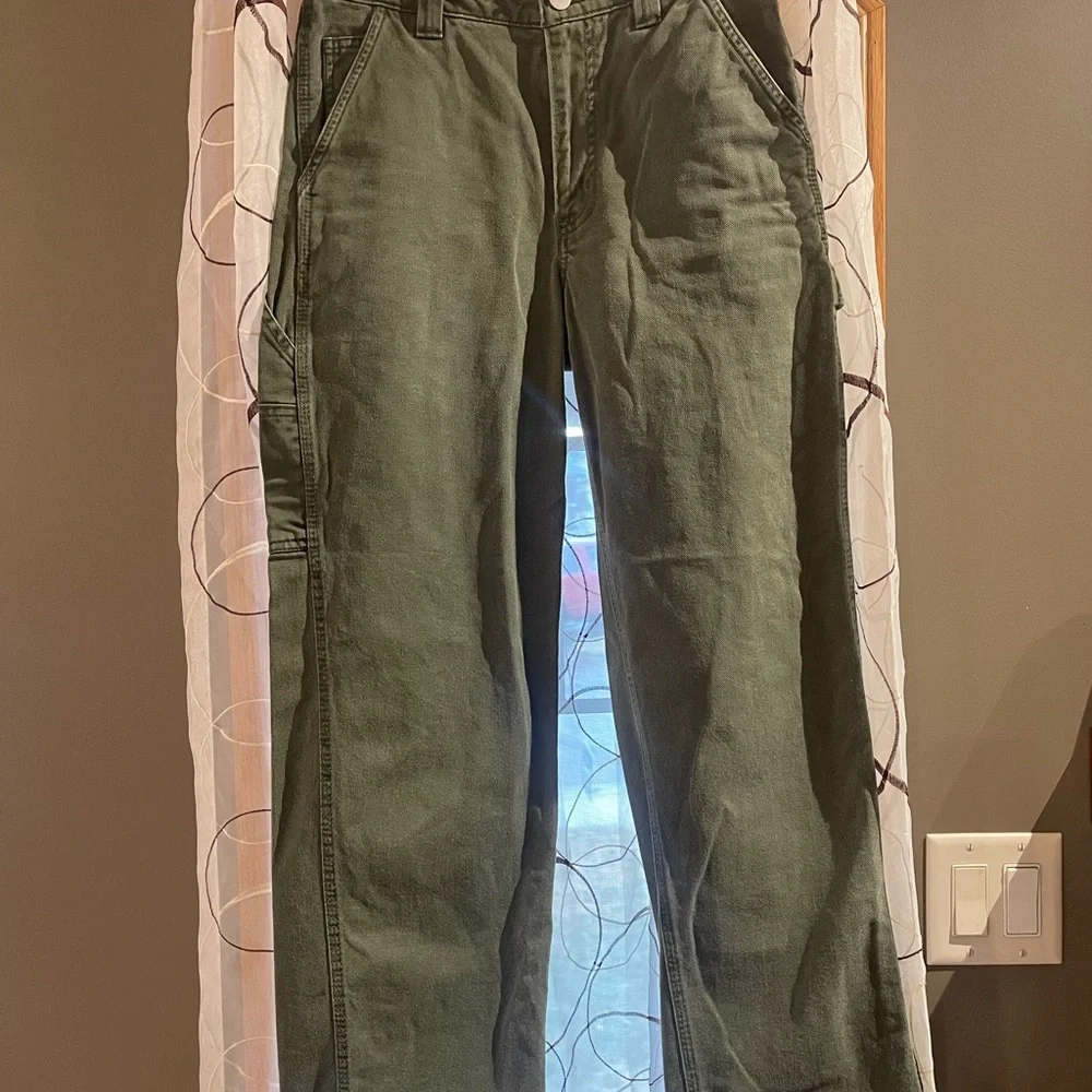 TNA Wide Leg Cargo Pants in Olive Green - Picture 4 of 9